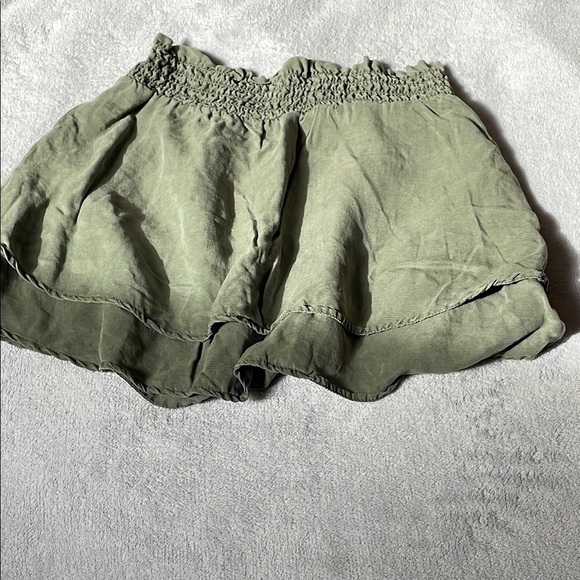 Bella Dahl Green Cascading Skirt with Smocked Waist - Picture 6 of 6